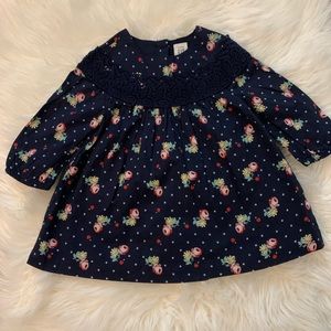 Adorable gap dress. 12-18 months NWT! 🍎